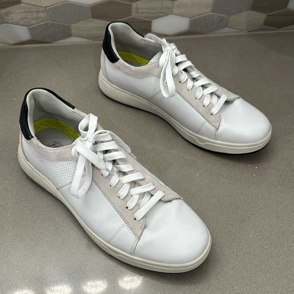 Florsheim men’s shoes size 10.5